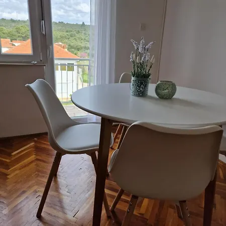 Apartament Zinda