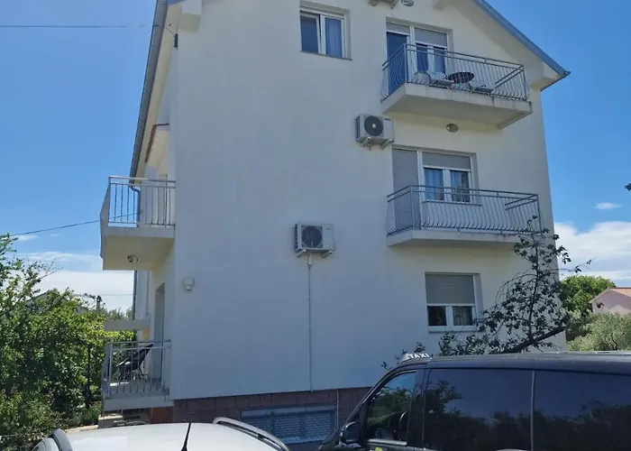 Apartment Zinda *