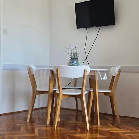 Apartament Zinda