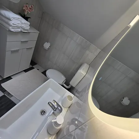 Apartament Zinda