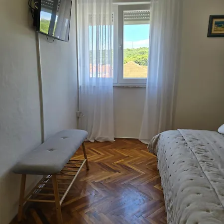 Apartament Zinda *